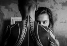 Jak zakryć tatuaż?