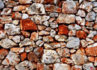 Co można zrobić z kartonowego pudełka?